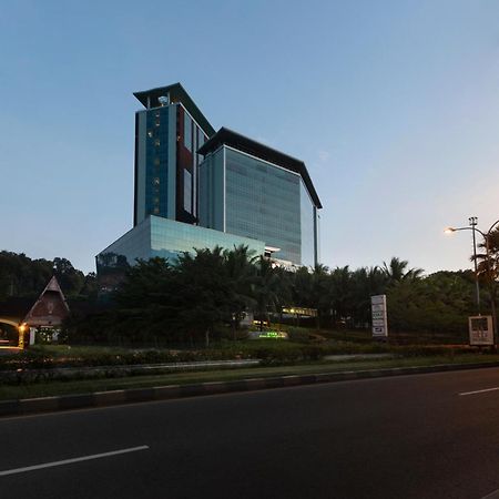 Panbil Residence Serviced Apartment Batam Exteriör bild