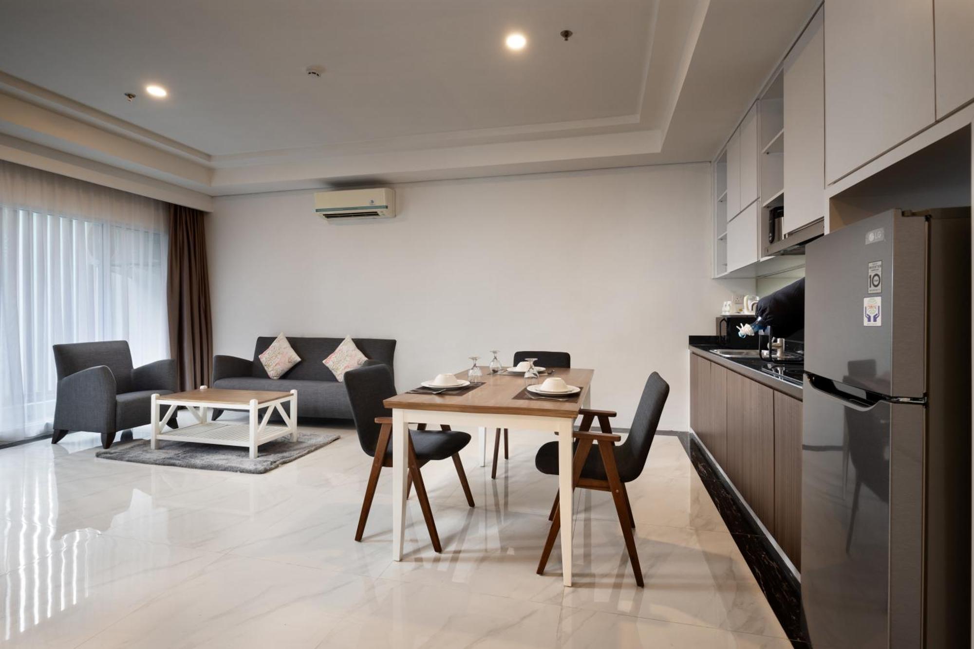 Panbil Residence Serviced Apartment Batam Exteriör bild