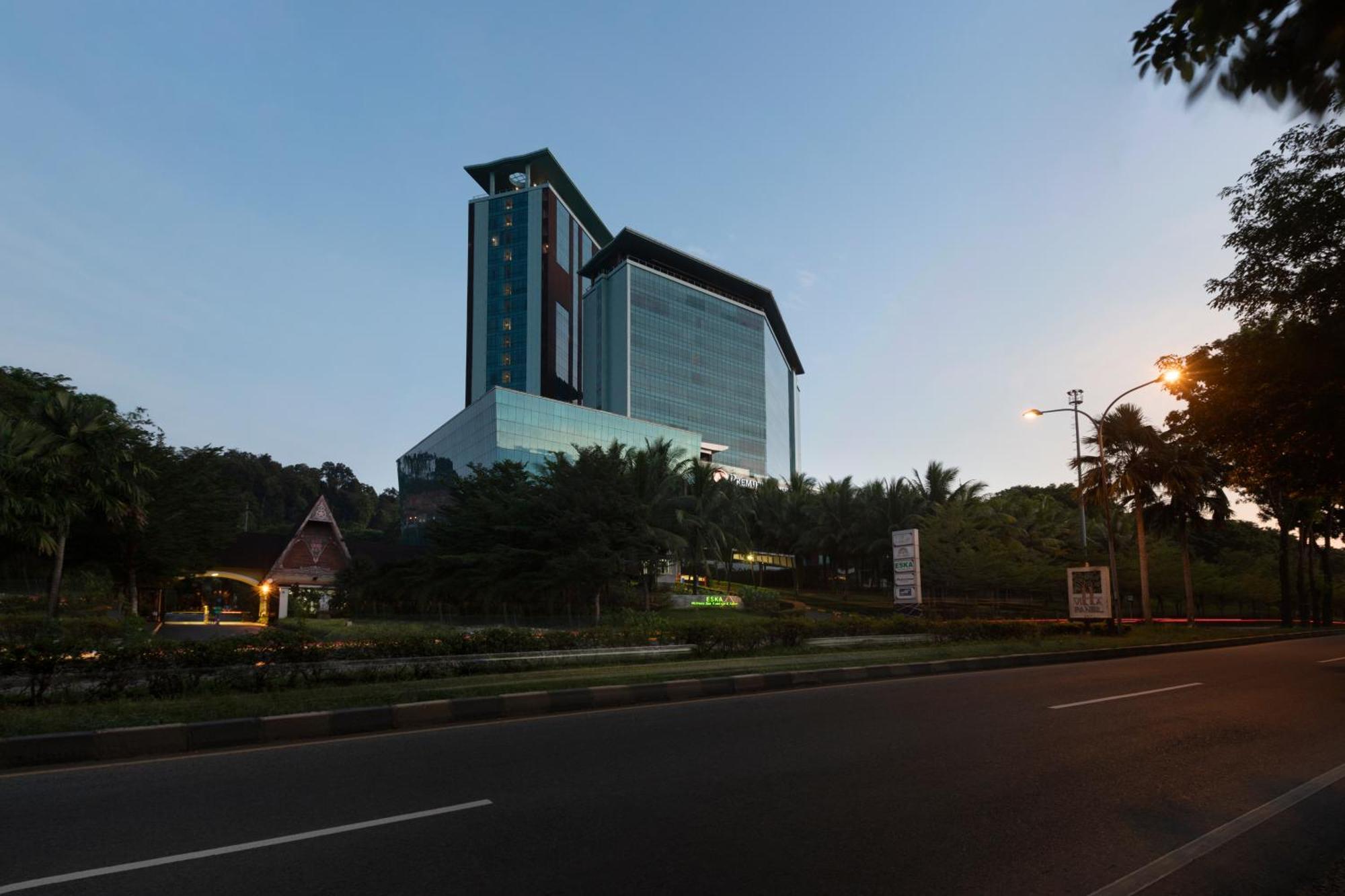 Panbil Residence Serviced Apartment Batam Exteriör bild